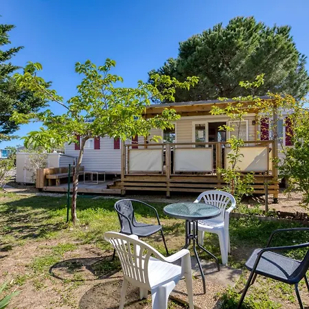 Le 370 Holiday home